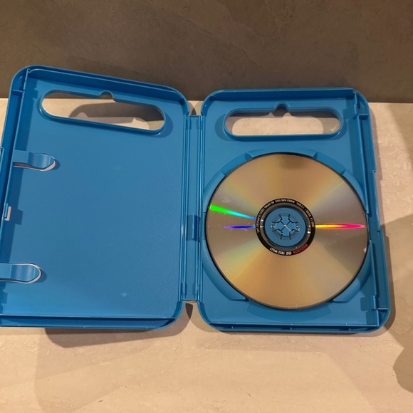 Free Willy 10th Anniversary - DVD - VERY GOOD - Picture 3 of 3